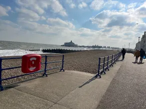 \"The Nautical\" Pet Friendly Seafront Apartment - Image 5