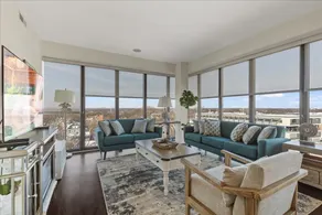 \"Bliss of Evanston\" 180°view, 2BDR +2Bath UrbanLux - Image 4