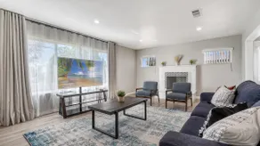 Newly Remodeled 2B/2.5BA Home 30 min from LAX - Image 2