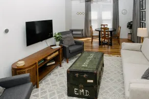 Downtown & Campus★ Wifi★ W/D★ Netflix★ 2Br/1Ba★ - Image 5
