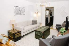 Downtown & Campus★ Wifi★ W/D★ Netflix★ 2Br/1Ba★ - Image 4