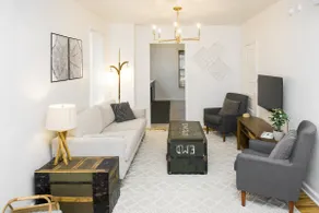 Downtown & Campus★ Wifi★ W/D★ Netflix★ 2Br/1Ba★ - Image 2