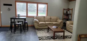 Spacious 2 Bedroom Guest House - Image 2