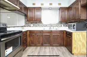 Gorgeous 4-Bedroom house PLUS Entertainment room! - Image 4