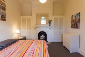 Charming 1890s Richmond cottage, walk to MCG. - Image 4