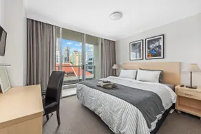 Central Heights ~ 2Bed/2Bath/Car/Pool/Views ~ CBD - Image 4