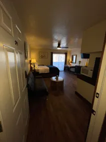 Welcome To The New Kanab Lodge Suite 23 - Image 3