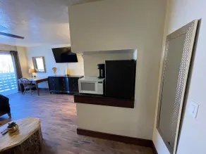 Welcome To The New Kanab Lodge Suite 23 - Image 5