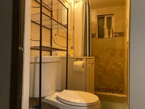 Private access, one bedroom, one living room, one bathroom, one kitchen 1B1B - Image 2