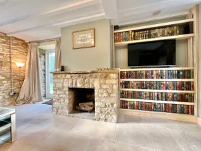 Cotswolds cottage in foodie-heaven near Daylesford - Image 4