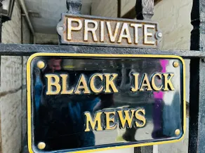 Cosy Cotswold Mews Cottage In Central Cirencester - Image 5