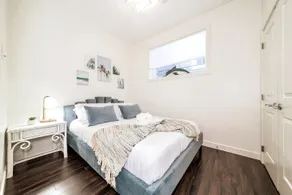 Beach Vibes | KING Bed | Fireplace | Netflix| WiFi - Image 5