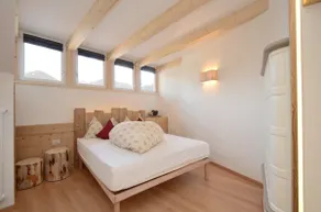 Spacious Apartment with Dolomites View - Image 4