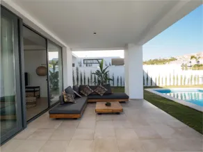 Modern villa walking distance from the beach - Image 4
