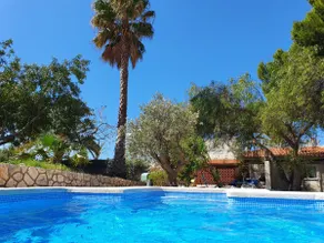 Spacious sea-side house with magnificent views - Image 3