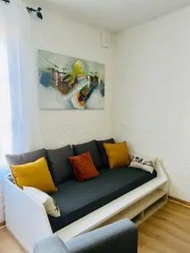 Lovely 2-room apartment close to downtown and Jard - Image 2