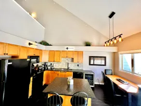 Modern Mountain Vacation! Private hot tub 3bd/3bth - Image 4