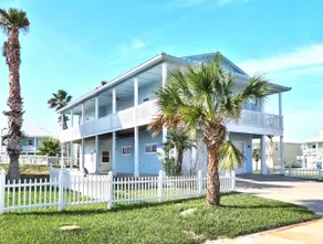 The Lost Pearl Beach House-Port A-5B/3.5 Sleeps 14 - Image 2