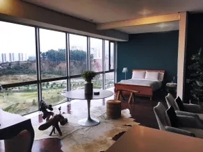 A beautiful loft overlooking La Mexicana Park - Image 3