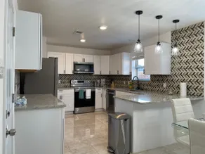*BEAUTIFUL* Gem in the heart of DFW - Image 2