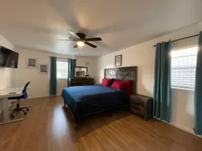 *BEAUTIFUL* Gem in the heart of DFW - Image 5