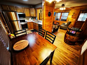 Time Out Inn - A Private Comfy Cozy Romantic Cabin - Image 4