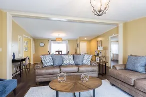 Countryside Cottage Suite A - Image 2