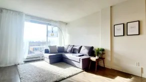 Best Location, 17 Ave, Downtown, 1 Bed, Parking,AC - Image 3