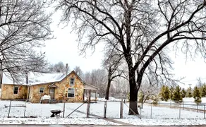 Country Getaway Close to Cities - Image 5