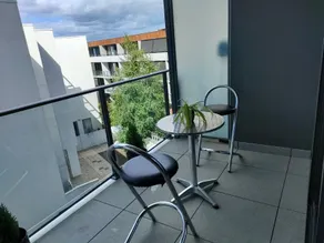 2 B/R modern apartment free parking prime location - Image 4
