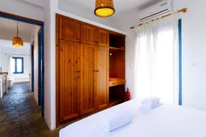 ”Okirroi Villa 11” 2 Bdr Apt with Sea View & Pool - Image 5