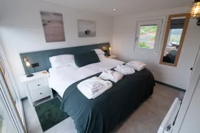 Stunning one bedroom cabin with hot tub gartmore - Image 5