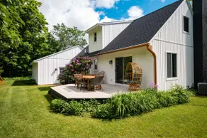 Norra House -Curated Home, 5 Acres in Wine Country - Image 3