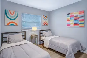 Elegant, Spacious Three Bedroom Residential House. - Image 3