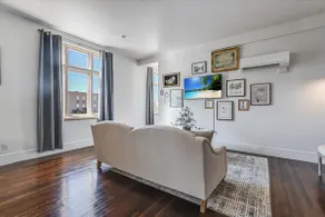 BONNIE-DWTN 1BR W/KINGBED IN A HISTORIC BLDG - Image 2