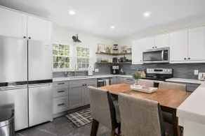 2 bedroom modern residential home - Image 5
