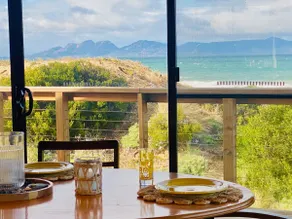 IdleWild - Secluded Absolute Beachfront Escape - Image 5