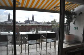 TOP OF THE TOWN: HOTEL-PENTHOUSE - Image 3