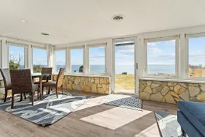 Waterfront Cottage with Private Chesapeake Beach - Image 3