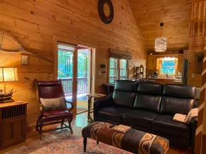 Private Escape / Downtown Blue Ridge in 15 minutes - Image 4