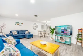 Lovely home! HEATED pool, firepit, 2 King beds ~ 15 mins to Clearwater Beach! - Image 3