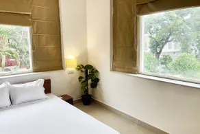 Luxe 1BHK Studio In City Centre In Metro - Image 4