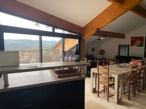Cozy house with fireplace and pool table - Image 3