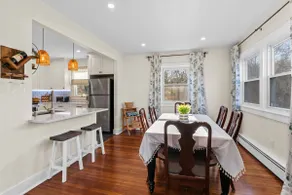 Cheerful Cozy Colonial - Image 2