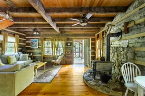 Honeymoon Cabin - Image 3