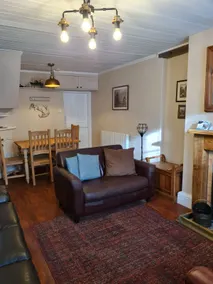 Anchorlea, Staithes - sleeps 7 central location - Image 2