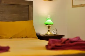 Mortimer's Lodge: Historic cottage, modern touch. - Image 5