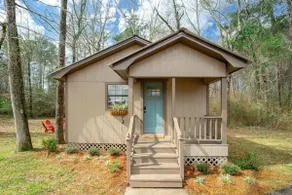 Cottage w/King Bed, Firepit + Small Town Charm - Image 3