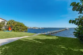 Cheerful 3 Bedroom Cottage on the River - Image 2