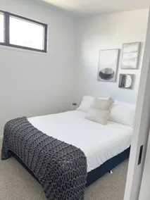New 1 Bed Apartment with Varandah - Image 5